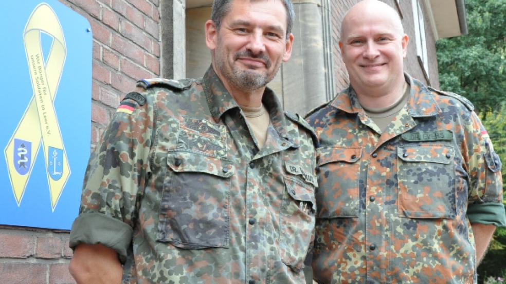 Ende August 2018 hatte Dr. Jens-Peter Evers (rechts) als Kommandeur in Leer die Nachfolge von Dr. Johannes Backus übernommen. Nun verabschiedet er sich selbst. © Foto: Boelmann (Archiv)
