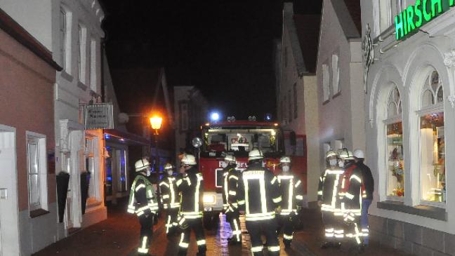 Brennende Kerze sorgt für Feuerwehr-Einsatz