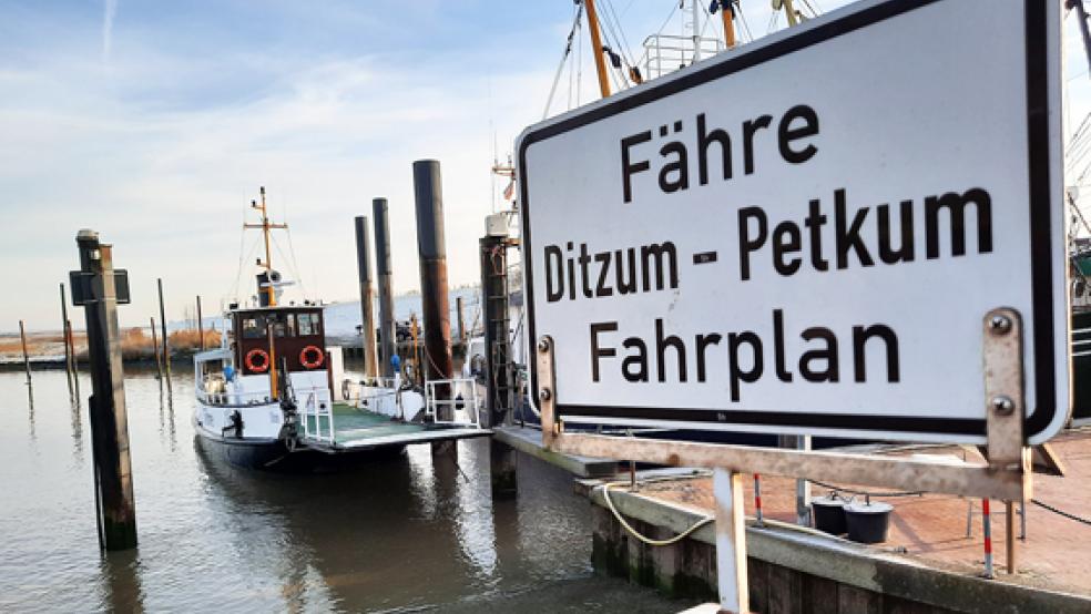 Die Emsfähre Ditzum-Petkum wechselt direkt vom Winter- in den Sommerfahrplan.  © Foto: Szyska