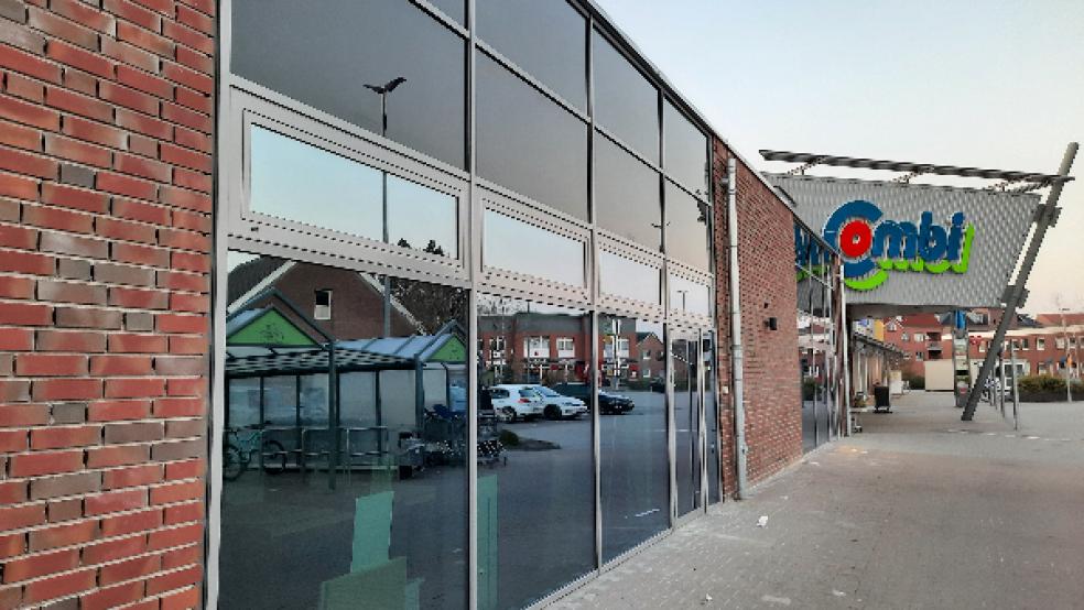 Im neuen Anbau hat der Blumenshop schon eröffnet, der Friseur »Trend Hair« will im April nachziehen. © Foto: Szyska