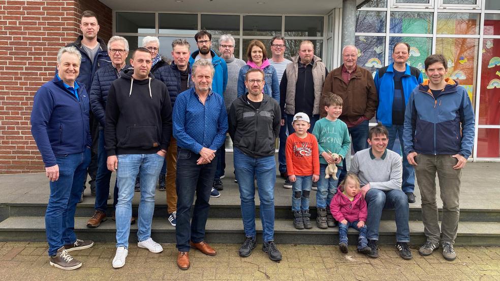 Zu ihrer ersten gemeinsamen Besprechung für das »Dörpfest« trafen sich am Sonnabend im Zentrum der Kirchengemeinde Holthusen Vertreter der beteiligten Gruppen und Vereine.  © Foto: Foto: Kuper