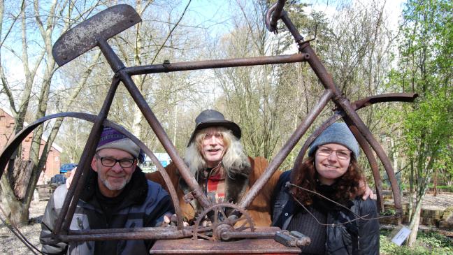 Ein Fahrrad aus dem Zweiten Weltkrieg als Kunstwerk