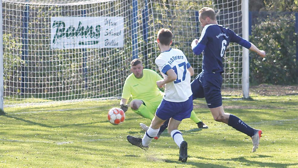 Gegen Detern musste Sportfreunde-Keeper zweimal hinter sich greifen.  © Foto: Yzer