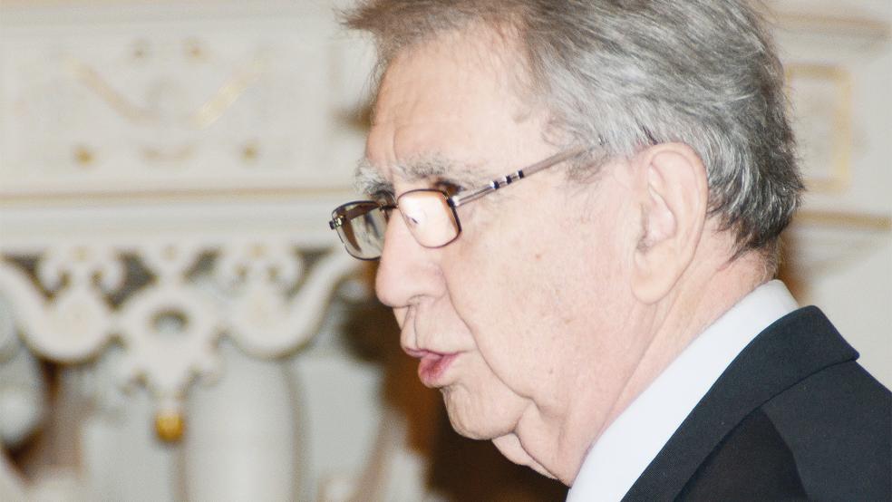 Horst Milde berichtet am 28. April im Heimatmuseum in Leer über seine persönliche Fluchtgeschichte.  © Foto: Hanken