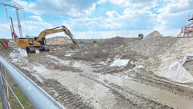 Hochwasser verzögerte Brückenarbeiten