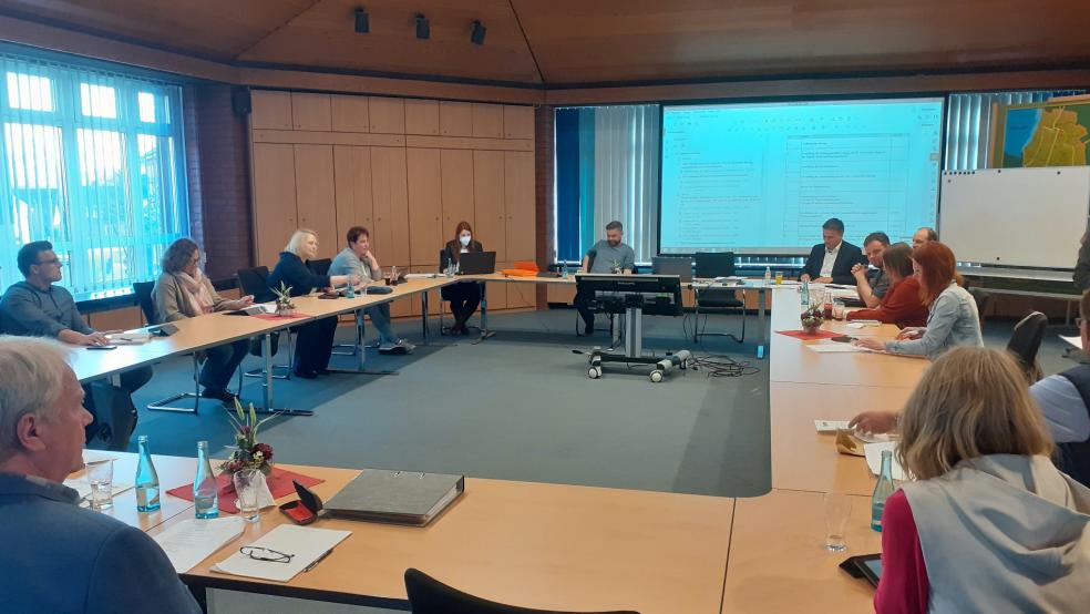 Im Jugend-, Sozial- und Sportausschuss der Gemeinde Bunde wurde jetzt über den Abschluss einer neuen Vereinbarung mit dem Landkreis Leer über die Kostenbeteiligung der Kindertagesbetreuung ab dem Kindergartenjahr 2022/23 gesprochen. © Berents