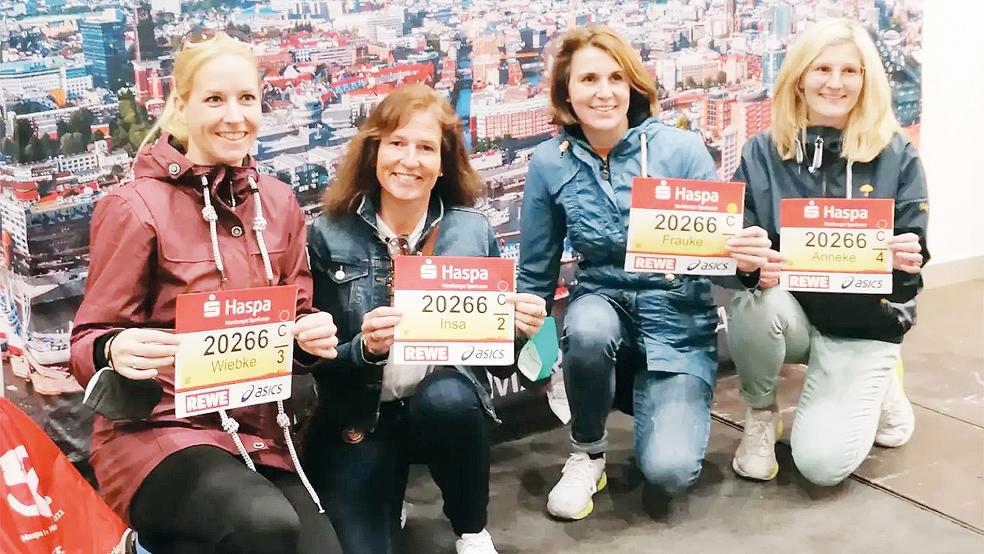 Das Rheiderländer Quartett trat als Staffel über die 42,195 Kilometer an und erreichte am Ende den dritten Platz von 123 Frauen-Staffeln.  © Fotos: privat