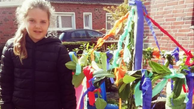 Bunt und fröhlich in den Mai hinein gefeiert