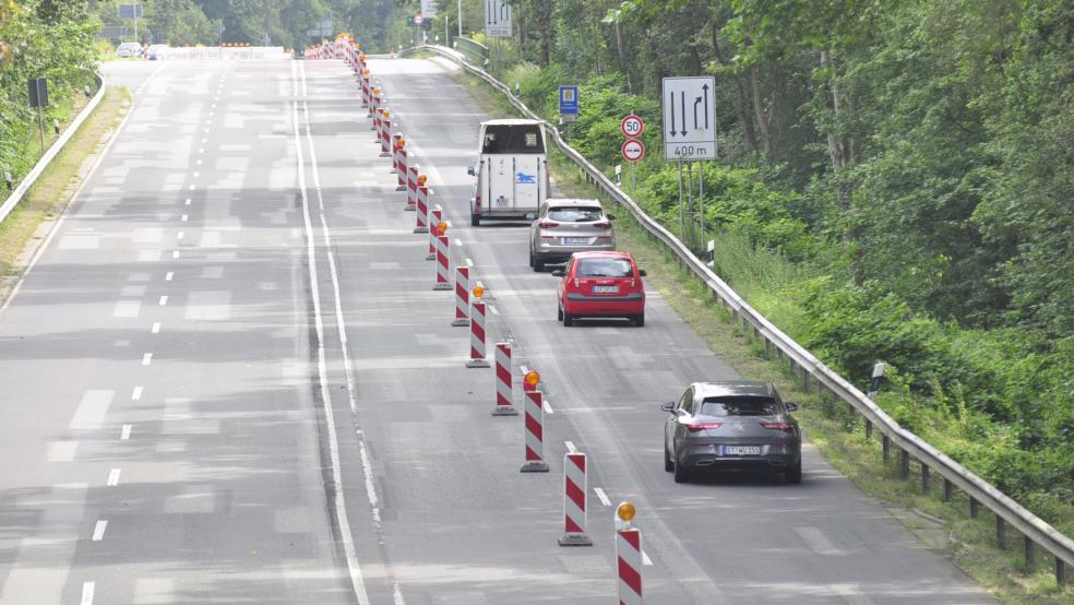 Unvorhergesehene Schäden verzögern die komplette Freigabe des Stadtrings in Leer. Zwischen Augustenstraße und Spier-Kreuzung dauert die Vollsperrung bis Ende Juli. © Wolters (Archivfoto)