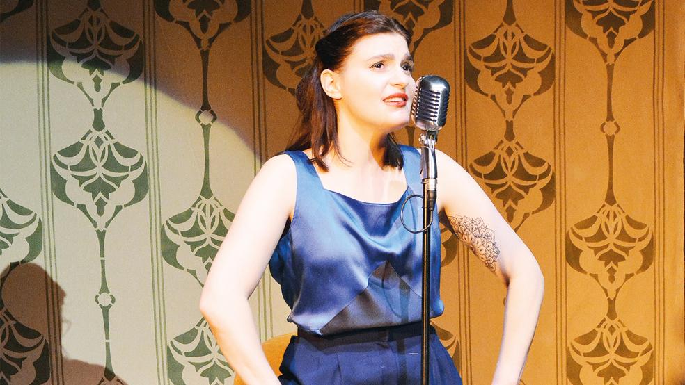 Steffi Baur wird als »Lola Blau« am 19. Mai in der Oberschulaula auftreten. © Landesbühne/Axel Biewer