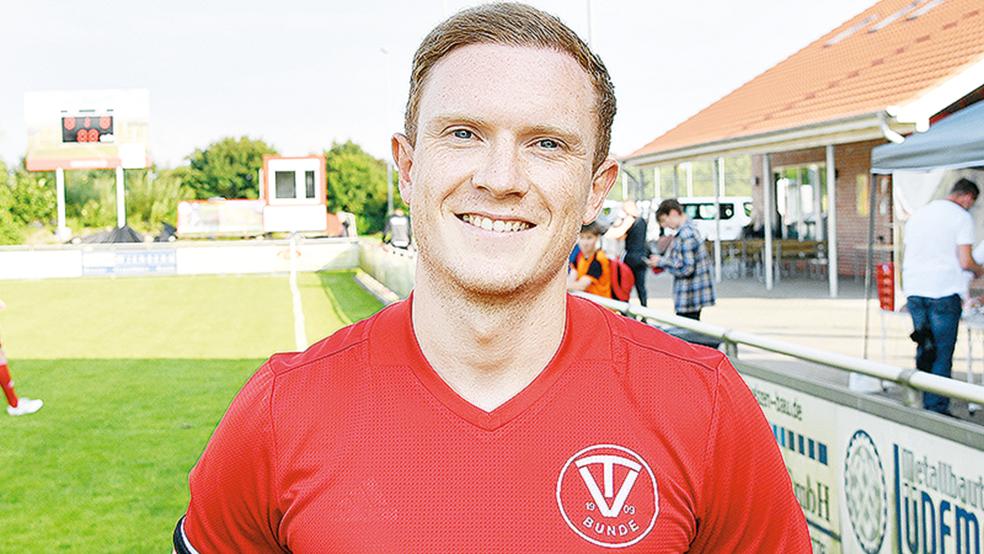Gegen Hage traf Tim Huxsohl noch, heute wird er in Wallinghausen fehlen.  © Foto: Bruins