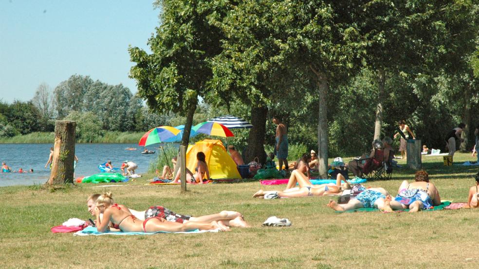Am Badesee in Holtgaste ist im Juli, August und September wieder eine DLRG-Aufsicht vorgesehen. © Szyska (Archiv)