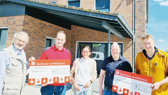 Spende für Rheiderländer Hilfsorganisationen