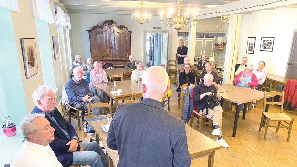 Im Klottje-Huus in Leer ging es jetzt auch um Gemeinsamkeiten zwischen Christentum, Islam und Judentum.  © Foto: privat