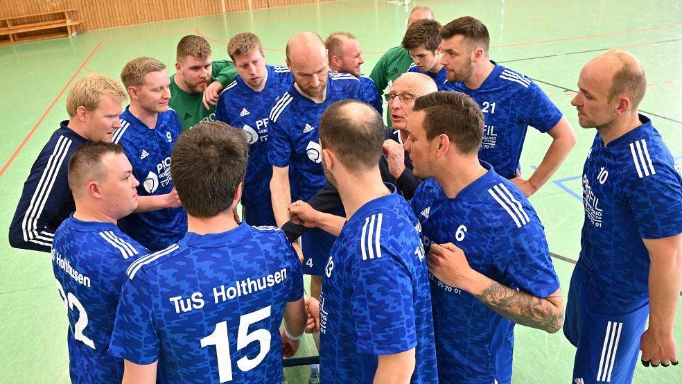 Holthusens Handballer wollen sich für die Hinspielniederlage gegen den Wilhelmshavener SSV II revanchieren.  © Foto: Bruins
