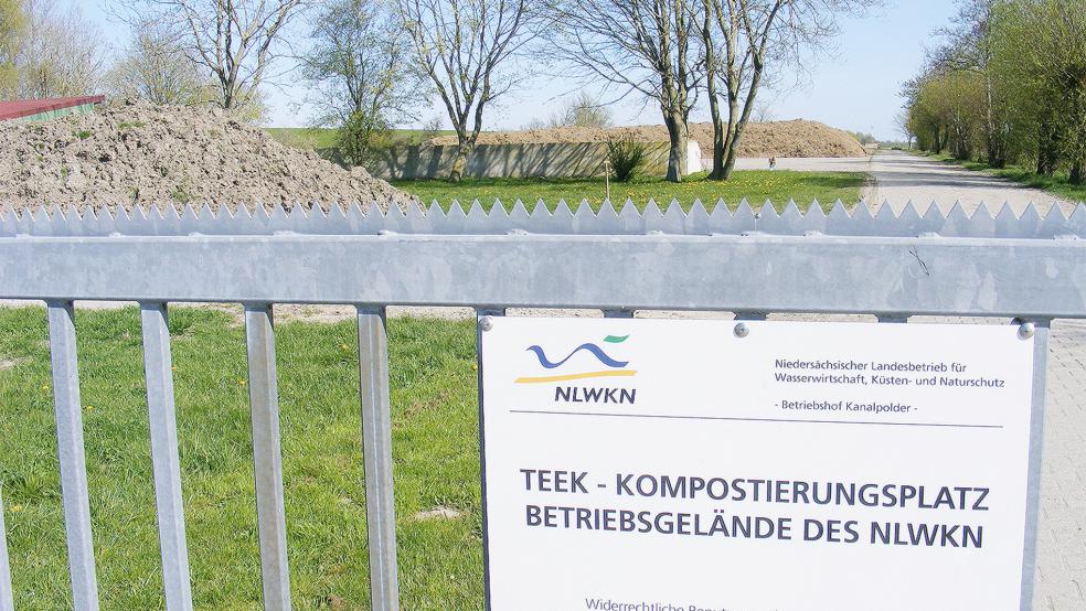 Der Landesbetrieb NLWKN verfügt in Kanalpolder über eine Kompostierungsanlage für den Teek, der in seinem Zuständigkeitsbereich anfällt. Doch der Platz ist ausgelastet.  © Foto: Szyska