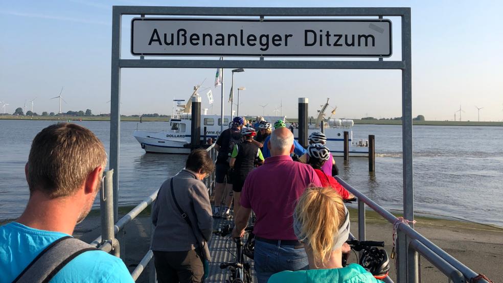 Die Fähre steht auch für Vatertagstouren auf der Internationalen Dollard Route zur Verfügung. © Touristik GmbH Südliches Ostfriesland