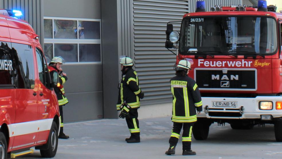 Am Kraftwerk der Firma Klingele war die Feuerwehr Weener heute im Einsatz. Es gab einen Fehlalarm.  © Foto: Feuerwehr/Rand