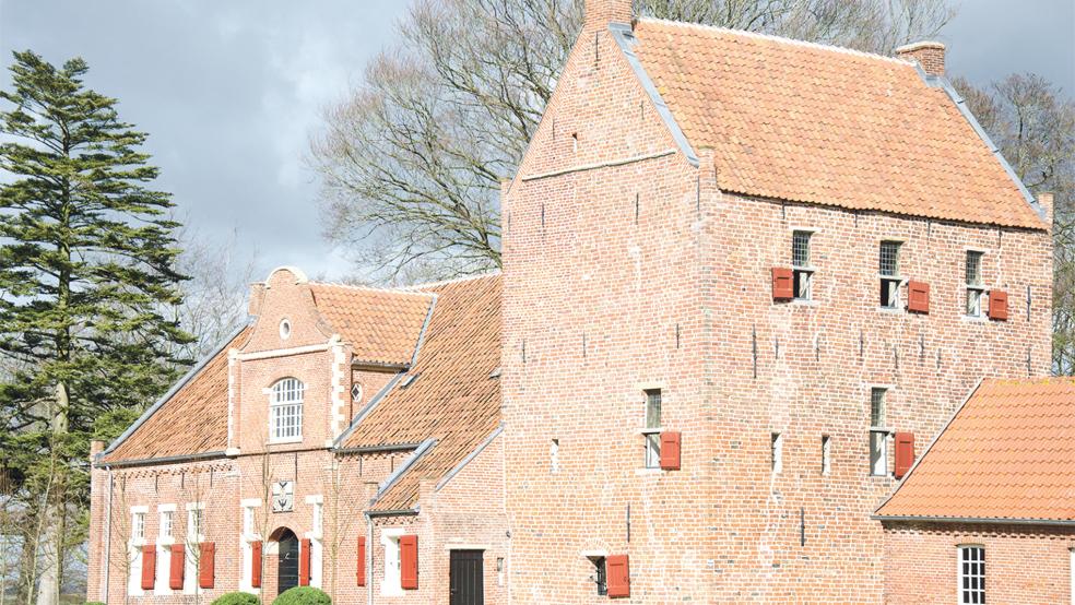 Auch das Steinhaus Bunderhee gehört zu den Ausstellungsorten der »Ostfriesland Biennale«.  © Foto: Hanken