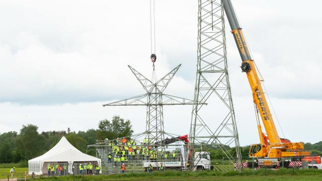 Neue Stromleitung in Betrieb