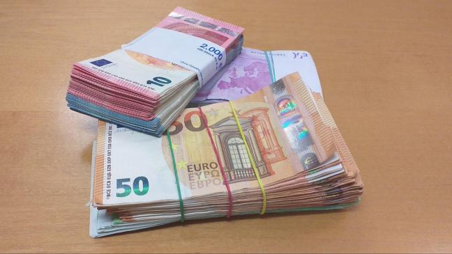 Seniorin um 15.000 Euro betrogen