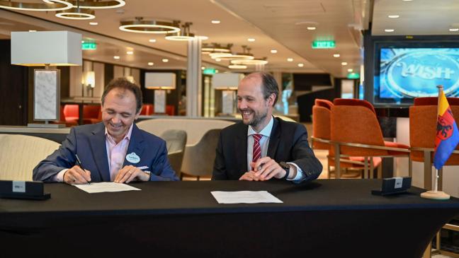 »Disney Wish« an Reederei übergeben