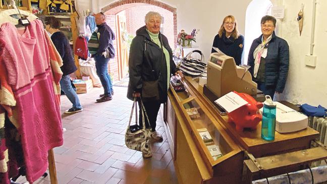 Landfrauen öffnen ihre »Stöberstube«