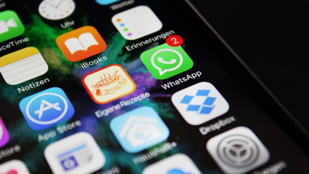 Die Betrugsmasche: Über den Messenger-Dienst WhatsApp werden Nachrichten versendet, in denen Geschädigte durch vermeintliche Angehörige aufgefordert werden, Geld zu überweisen. © Pixabay (Symbolbild)