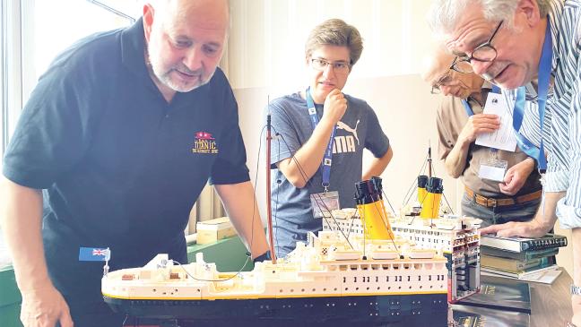 »Mythos Titanic« lebt in Leer auf