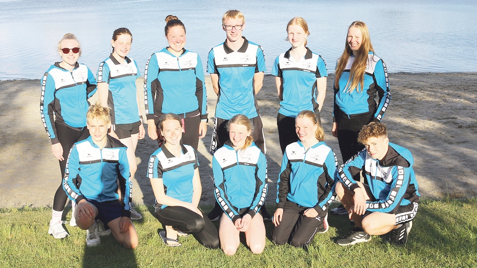 Die elf Sportlerinnen und Sportler der DLRG-Ortsgruppe aus Weener konnten mit ihren Ergebnissen zufrieden sein.  © Foto: privat