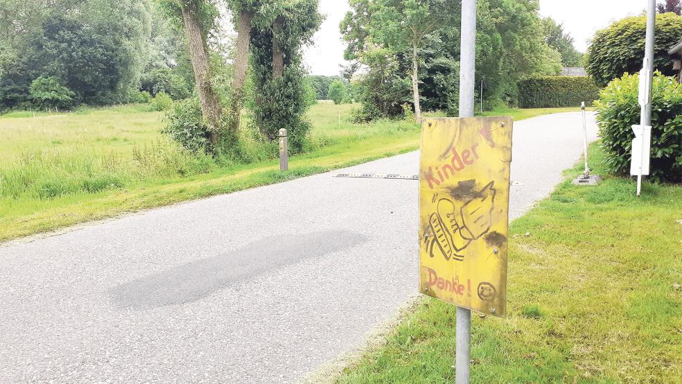 Die Anwohner der Straße Mölenland sehen die Verkehrslast durch die Baufahrzeuge kritisch.  © Foto: Berents