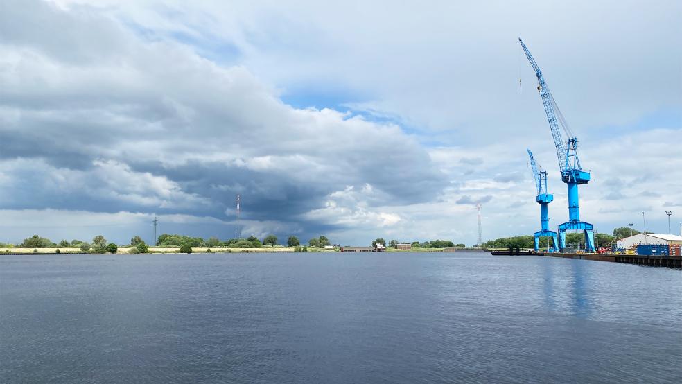 Ende der dunklen Wolken? Nach zuletzt harten Auseinandersetzungen senden Leitung und Betriebsrat der Meyer Werft nun gemeinsam ein positives Zukunftssignal aus.  © Foto: Hanken