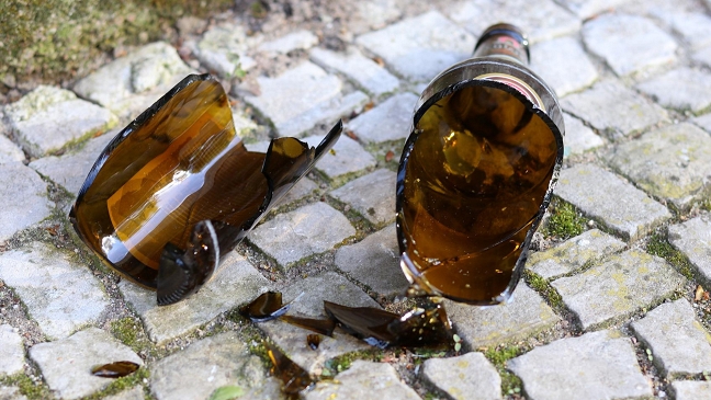 Kopfverletzungen durch Schlag mit Bierflasche