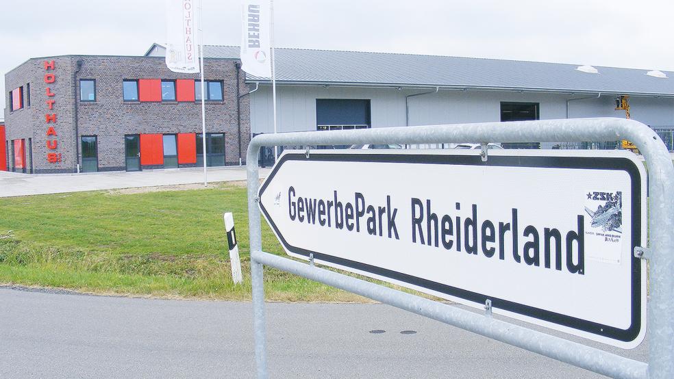 Im Eingangsbereich des Gewerbeparks befindet sich das neue Gebäude der Tischlerei Holthaus.  © Foto: Szyska