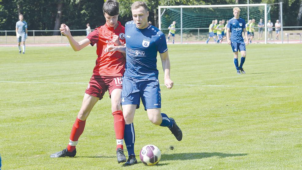 Eike Begemann machte nach verletzungsbedingter Pause erstmals seit fünf Monaten wieder ein Spiel Er lief in der ersten Hälfte als linker Außenverteidiger auf.  © Fotos: Born