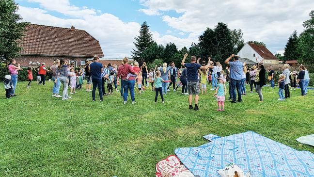 Flashmob mit Tanz und Picknick