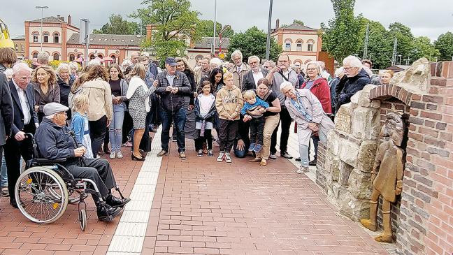 Platz vor dem Zollhaus erinnert an jüdisches Mädchen