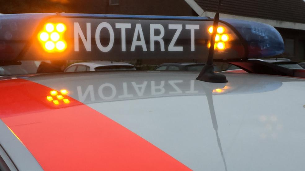 Die Frau hatte einen Atemalkoholwert von 1,76 Promille. Sie wurde in ein Krankenhaus gebracht. © Hoegen (Symbolbild)