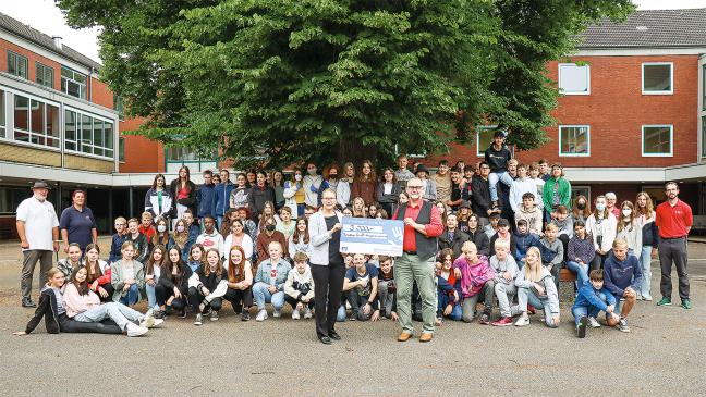OVB spendet für Erste-Hilfe-Ausbildung am TGG