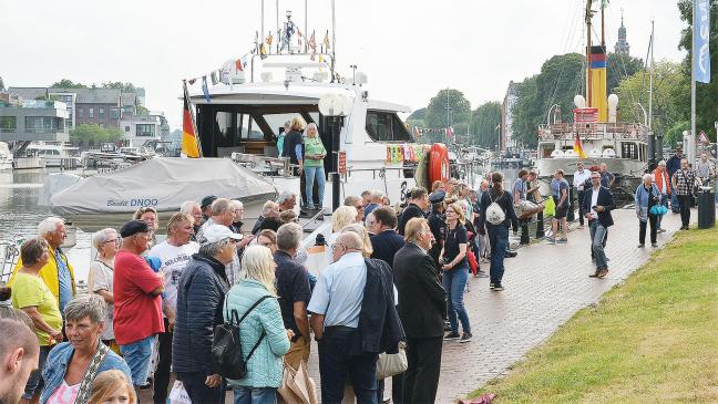 Flagge gezeigt für »Leer maritim«