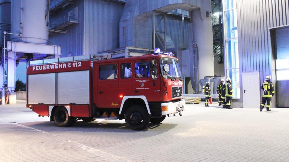 Die Feuerwehr rückte zu einem Einsatz bei der Firma Klingele in Weener aus. © Feuerwehr Weener