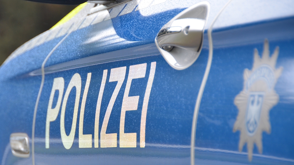 Der Fahrer eines Mercedes-Geländewagens wird von der Polizei gesucht. Er hatte einen Opel beschädigt und seinen Unfallgegner danach zunächst geschlagen und dann fast überfahren.<br />  © Foto: Archiv