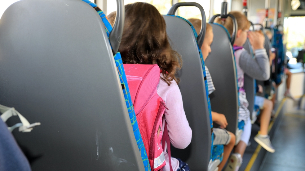 Schüler ins Kreis Leer können nach den Sommerferien gratis mit dem Bus fahren. © dpa