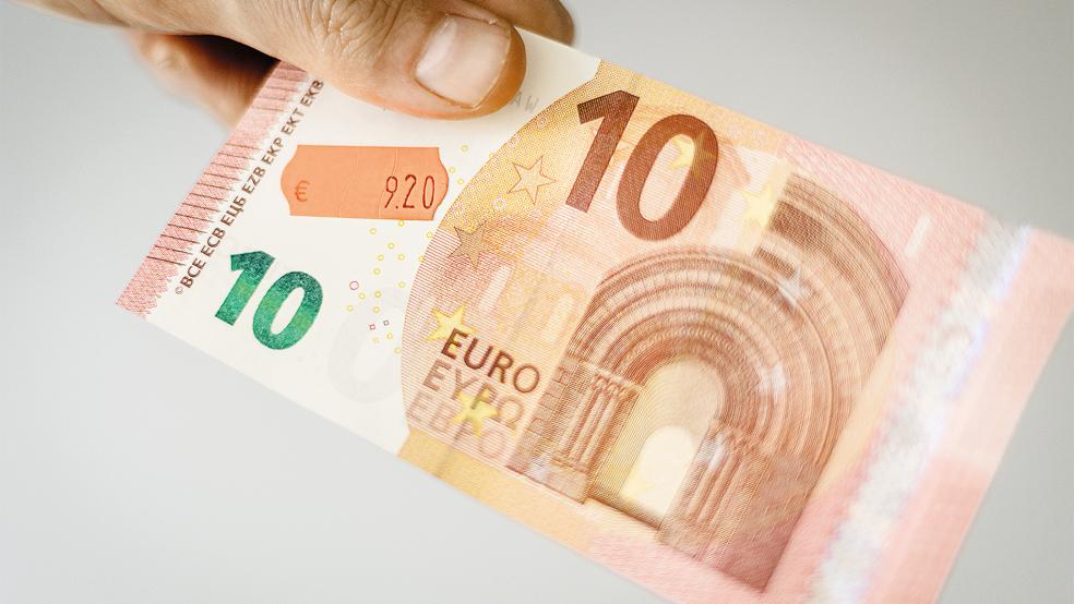 Von jedem Zehner bleiben längst nicht mehr zehn Euro übrig: Die hohe Inflation belastet insbesondere Menschen mit kleinem Portemonnaie, so die NGG.  © Foto: NGG