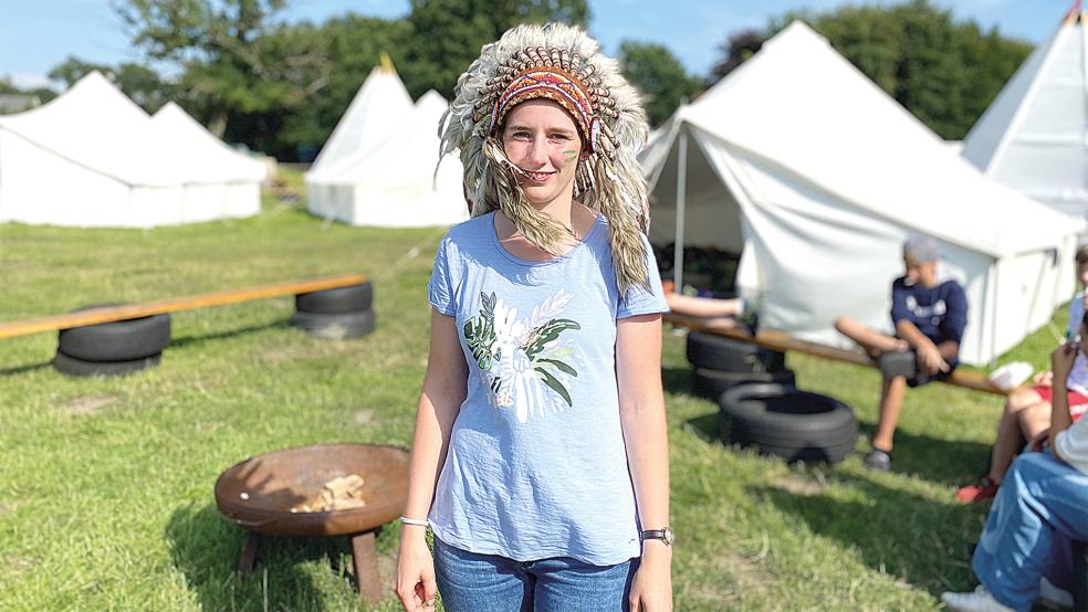 Dirka Müller aus Stapelmoorerheide ist beim Zeltlager in Wymeer eine von 40 Betreuerinnen und Betreuern. © Foto: Kuper