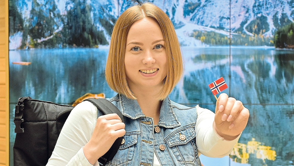 Ausgerüstet mit einem Rucksack von ihrem Arbeitgeber, macht sich Linda Schröder auf nach Norwegen.  © Foto: Roispich