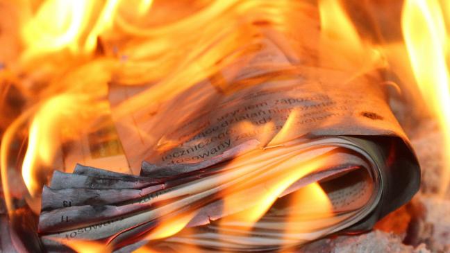 Baum gefällt und Briefe verbrannt