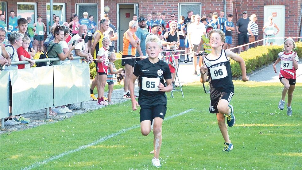 Thilo Knevel gewann knapp den Schülerlauf über 1500 Meter.  © Fotos: Ammermann
