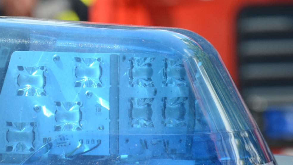 Ein 30-jähriger aus Bunde und eine 54-jährige Papenburgerin wurden heute am frühen Morgen bei einem Unfall auf der Rheiderlandstraße schwer verletzt.  © Foto: Archiv