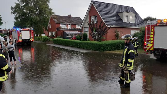 »Land unter« an der Weidenstraße in Bunde